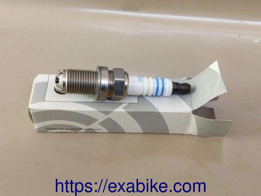 spark plug BMW R850R - photo 1