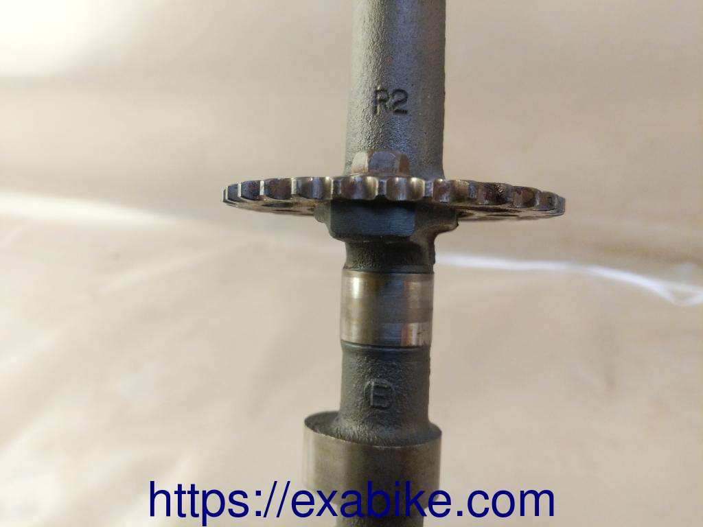 camshaft, intake Suzuki GSXR 750 - photo 5
