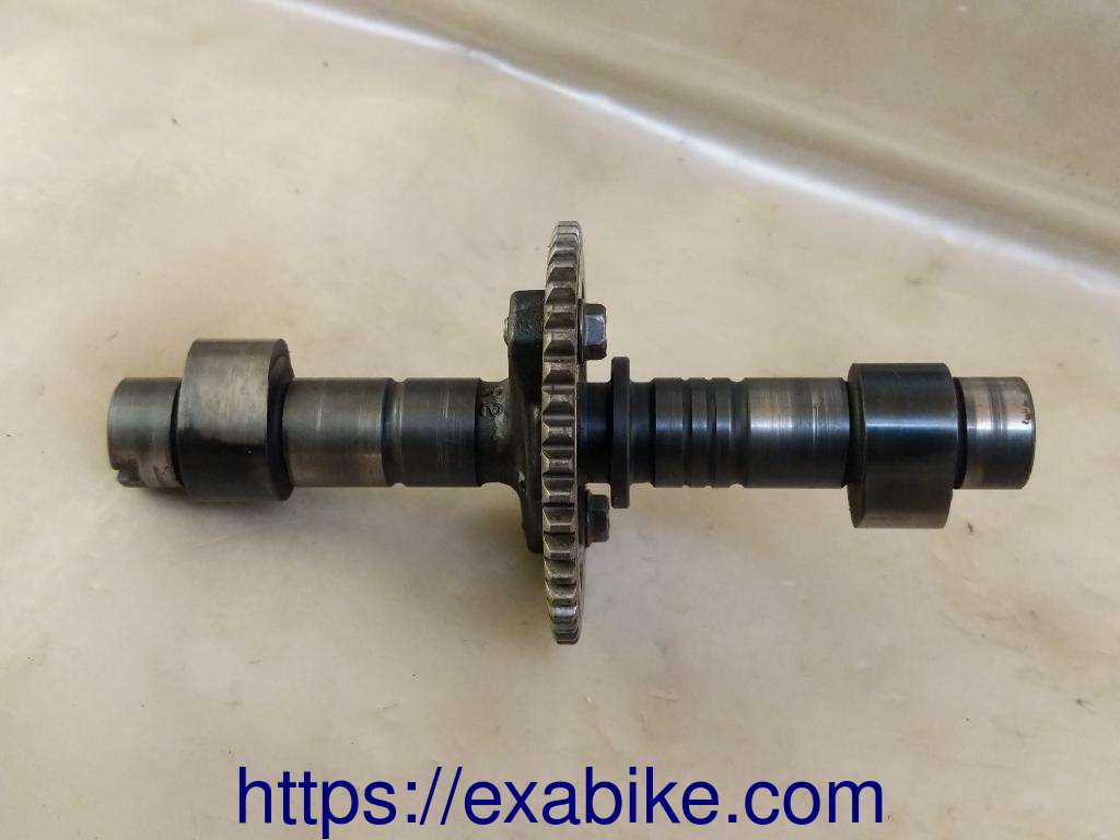 camshaft, intake front Honda VFS 750 - photo 1