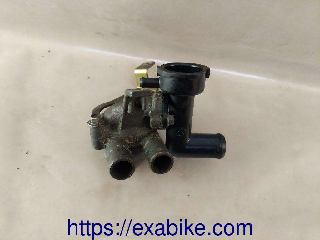 thermostat case Honda CB 500 - photo 1