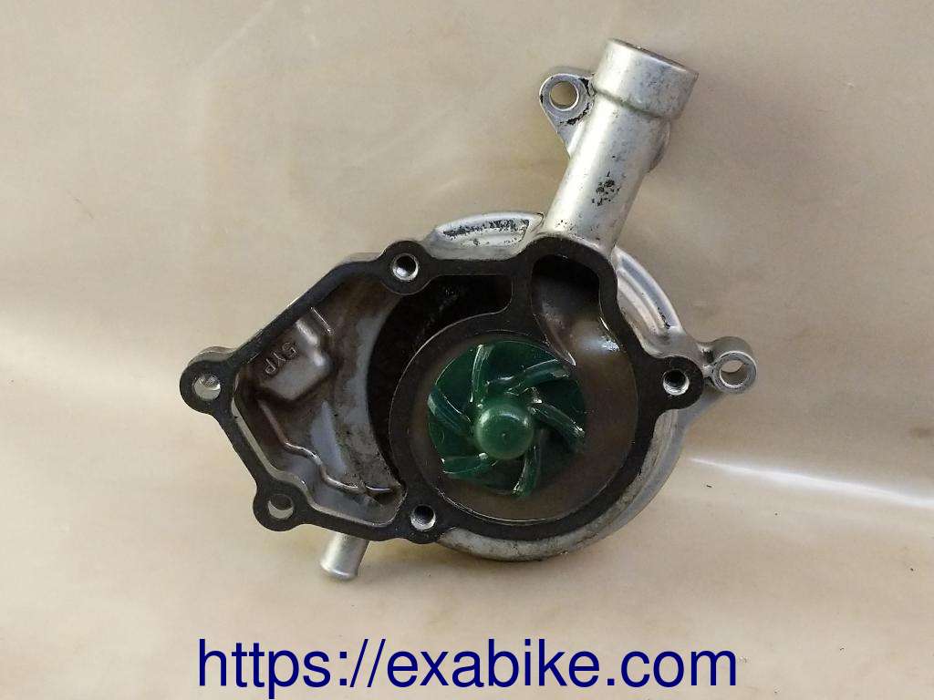 water pump Yamaha Xcity 125 - photo 1