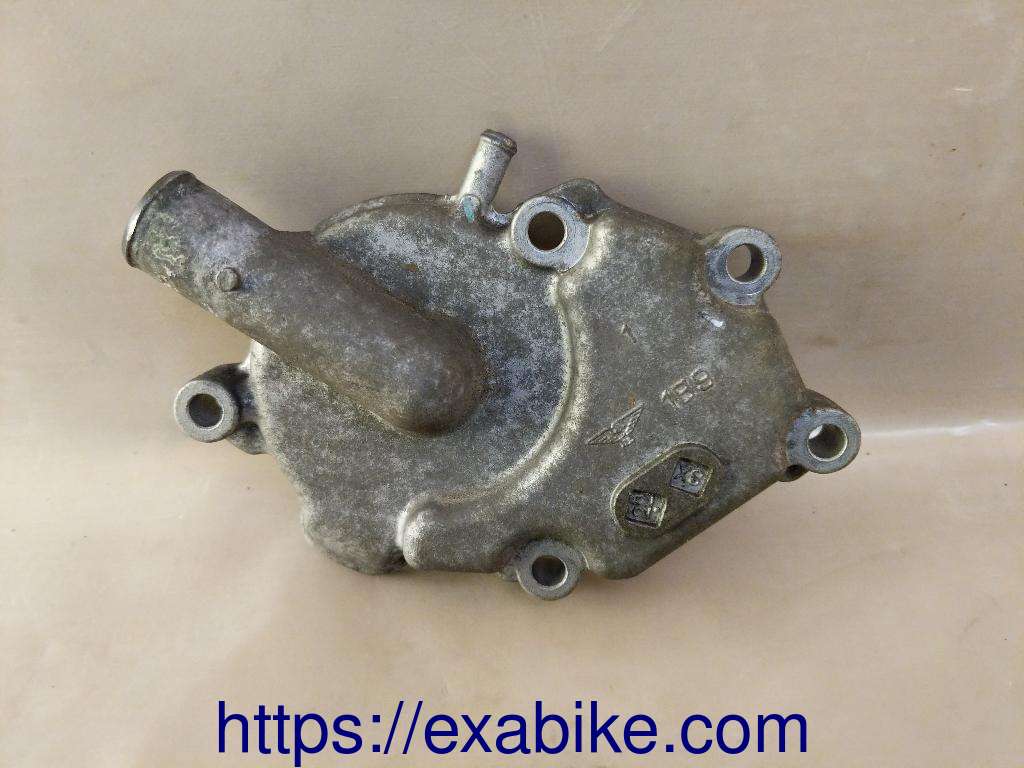 water pump cover Yamaha Xcity 125 - photo 1