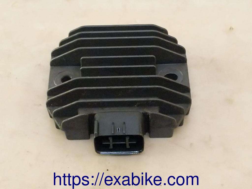voltage regulator Yamaha Xcity 125 - photo 1