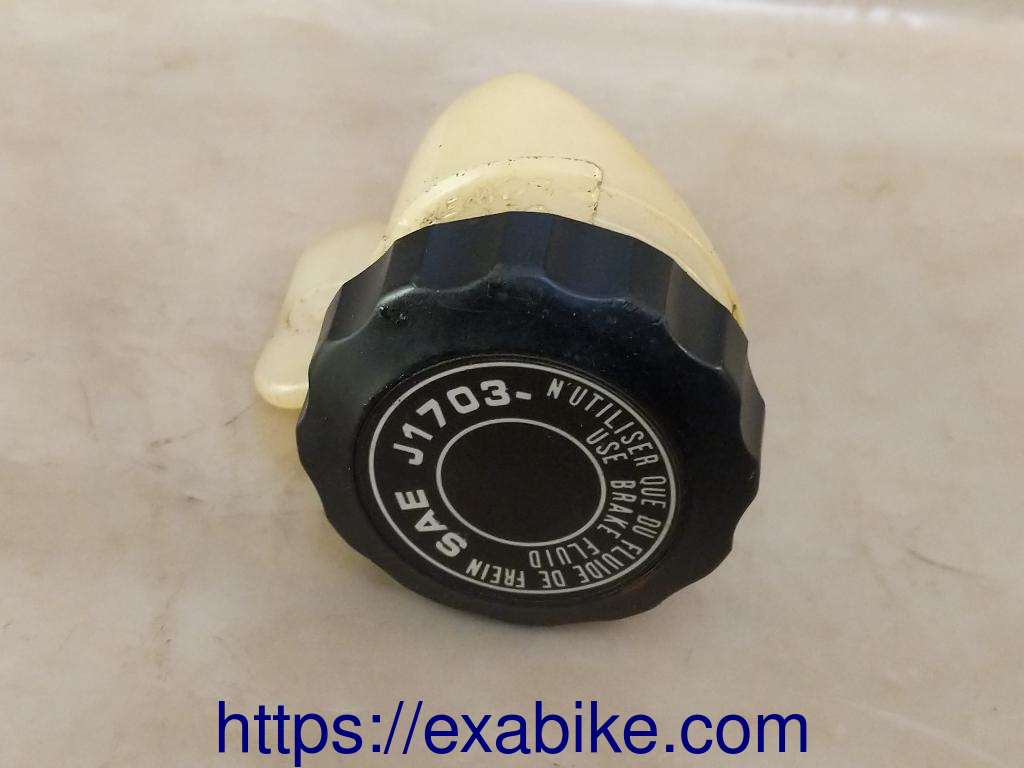 brake fluid reserve Honda CB900 Bol D'or - photo 1