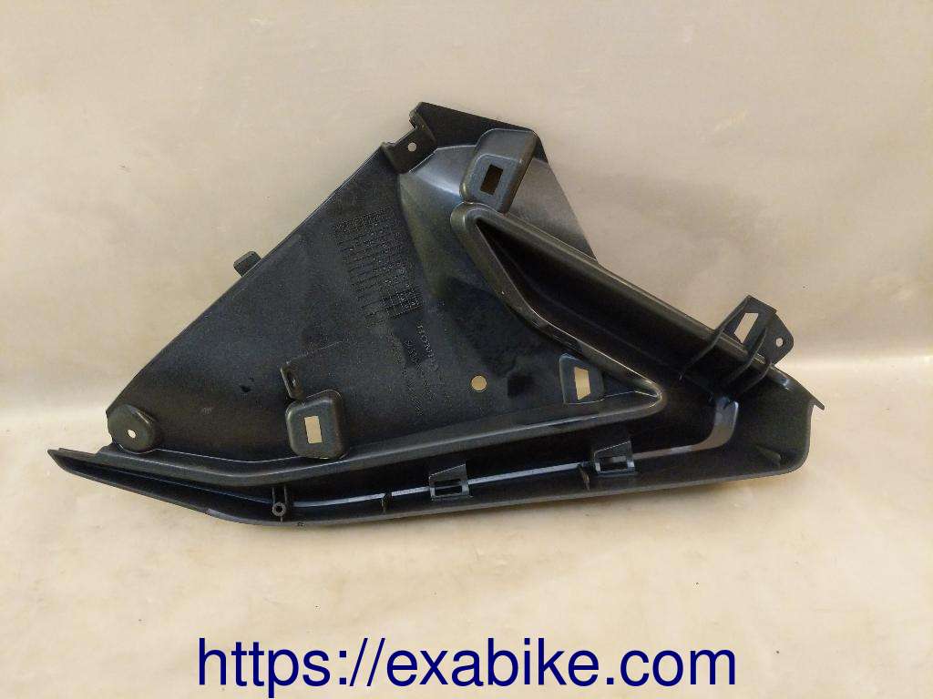plastic élément, right Honda Forza 125 - photo 2