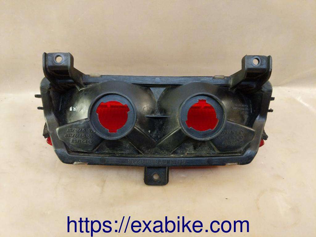 tail light Honda VFR 750 - photo 3