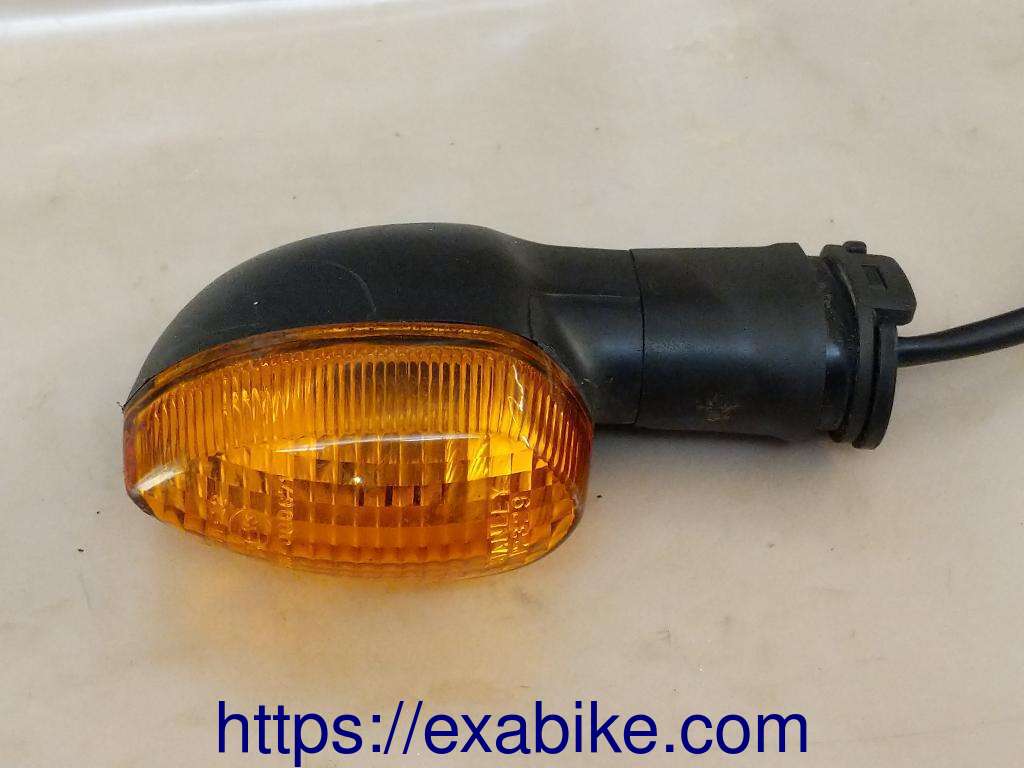 clignotant avant droit Yamaha FZ6 - photo 1