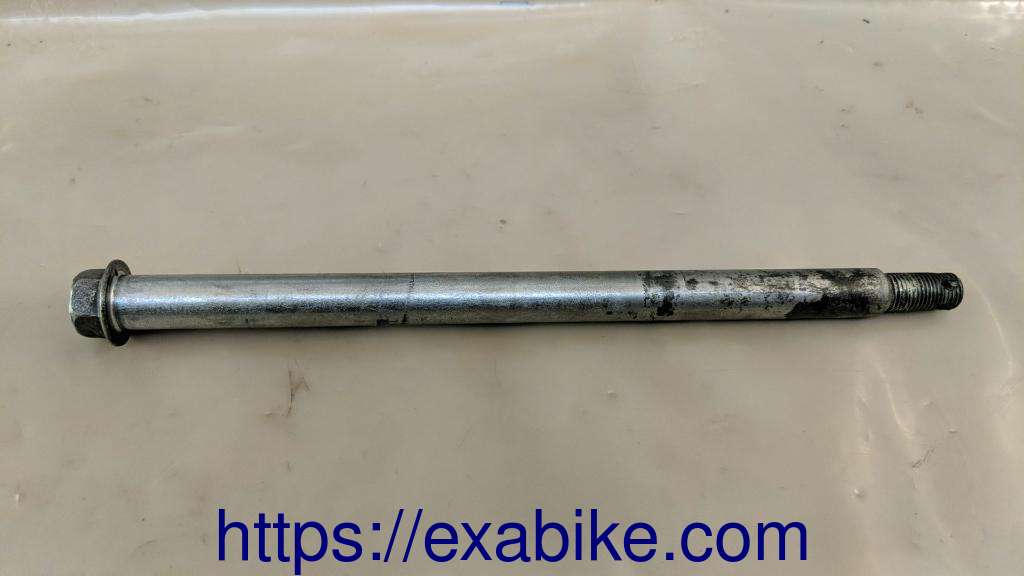 axe de roue avant Suzuki GSXF 750 - photo 1