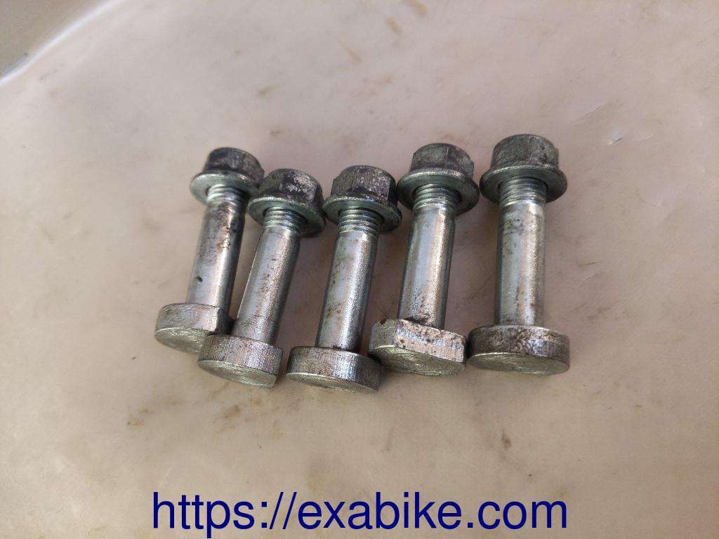 final sprocket screws Suzuki GSXF 750 - photo 1