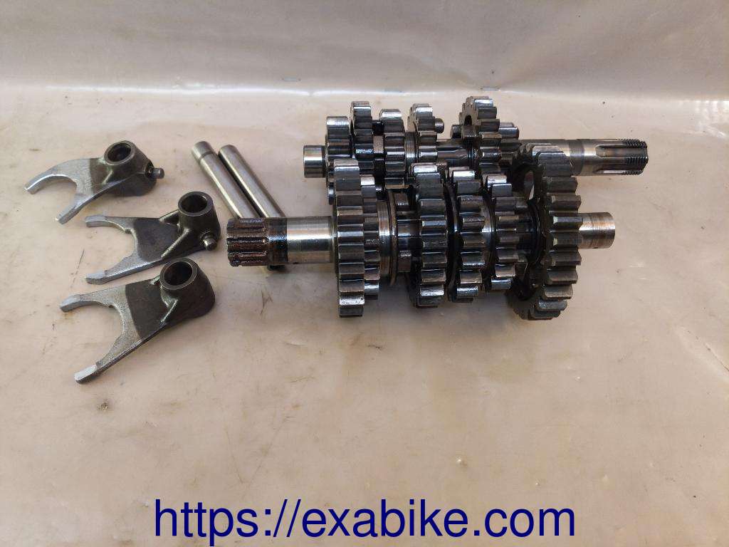 gearbox Suzuki DR 350 - photo 1