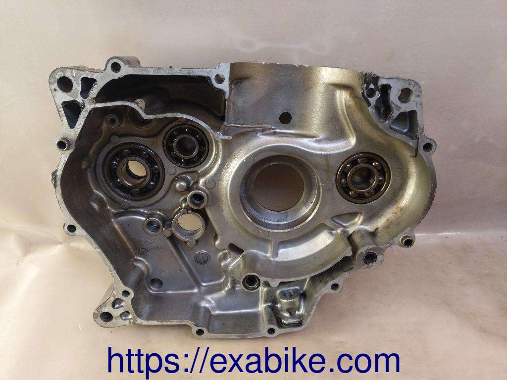 crankcase, left Suzuki DR 350 - photo 2