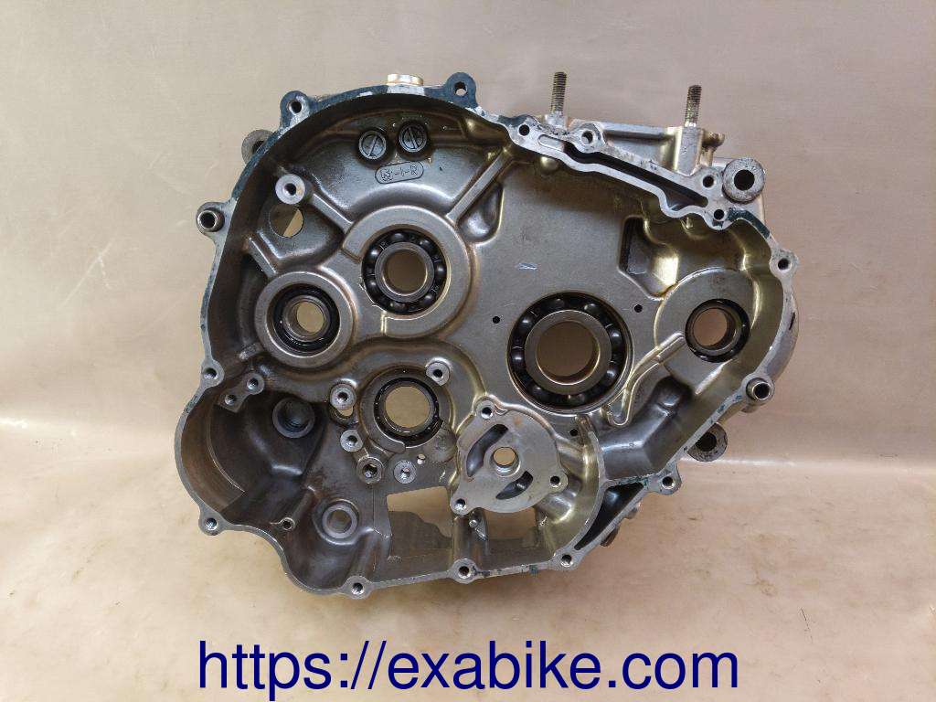 crankcase, right Suzuki DR 350 - photo 1