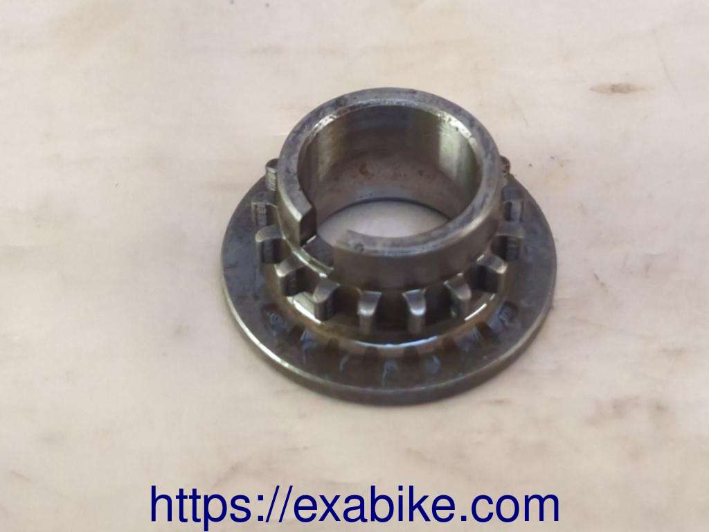 camchain gear Suzuki DR 350 - photo 1