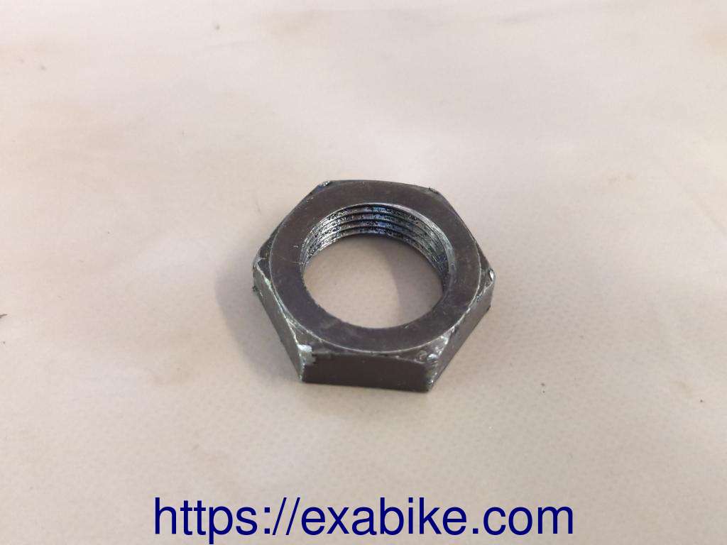 nut Suzuki DR 350 - photo 1