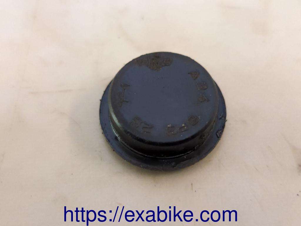 engine cap Suzuki DR 350 - photo 1