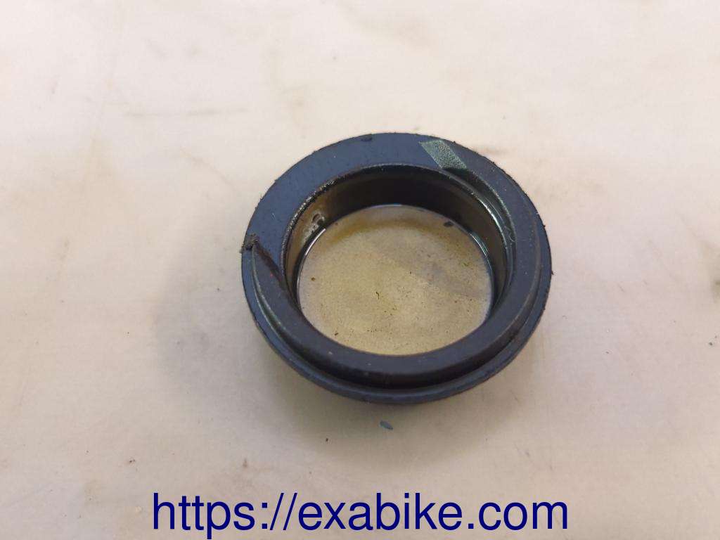 engine cap Suzuki DR 350 - photo 2