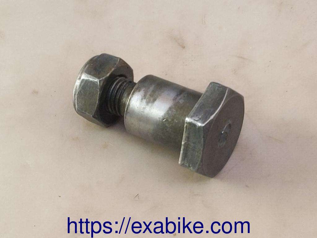stand bolt Yamaha XJ 900 Diversion - photo 1