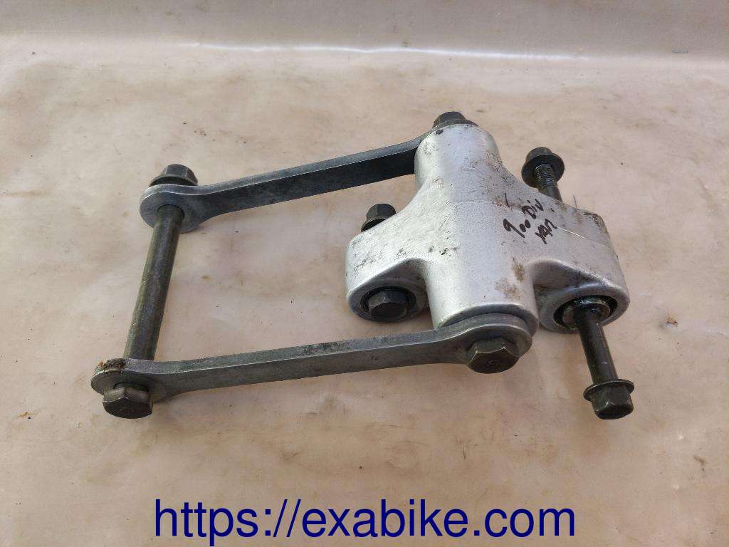 swingarm connecting Yamaha XJ 900 Diversion - photo 1