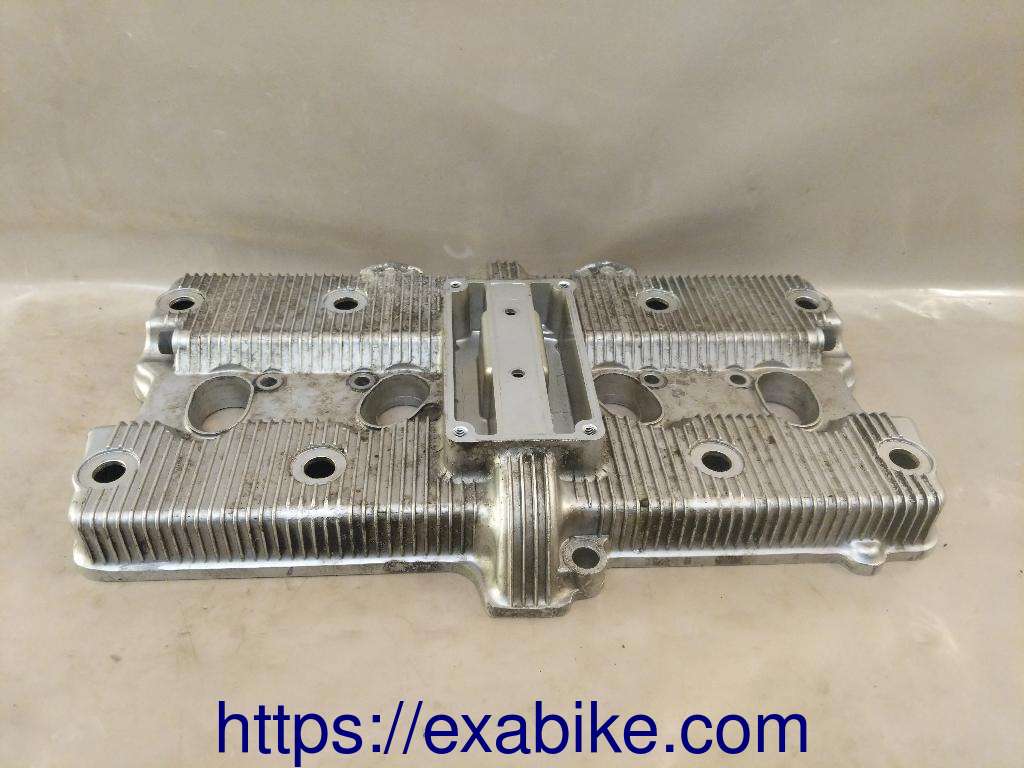 cylinder head cover Suzuki GSX1100G - photo 2