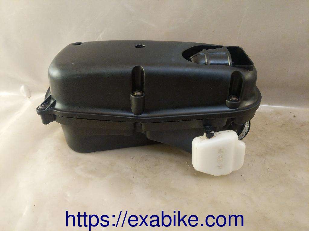 air cleaner box Honda FES 125 Pantheon - photo 1