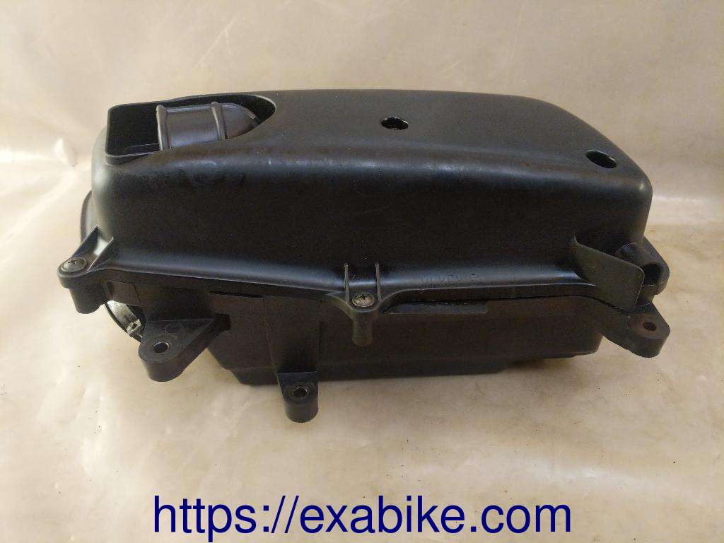 air cleaner box Honda FES 125 Pantheon - photo 2