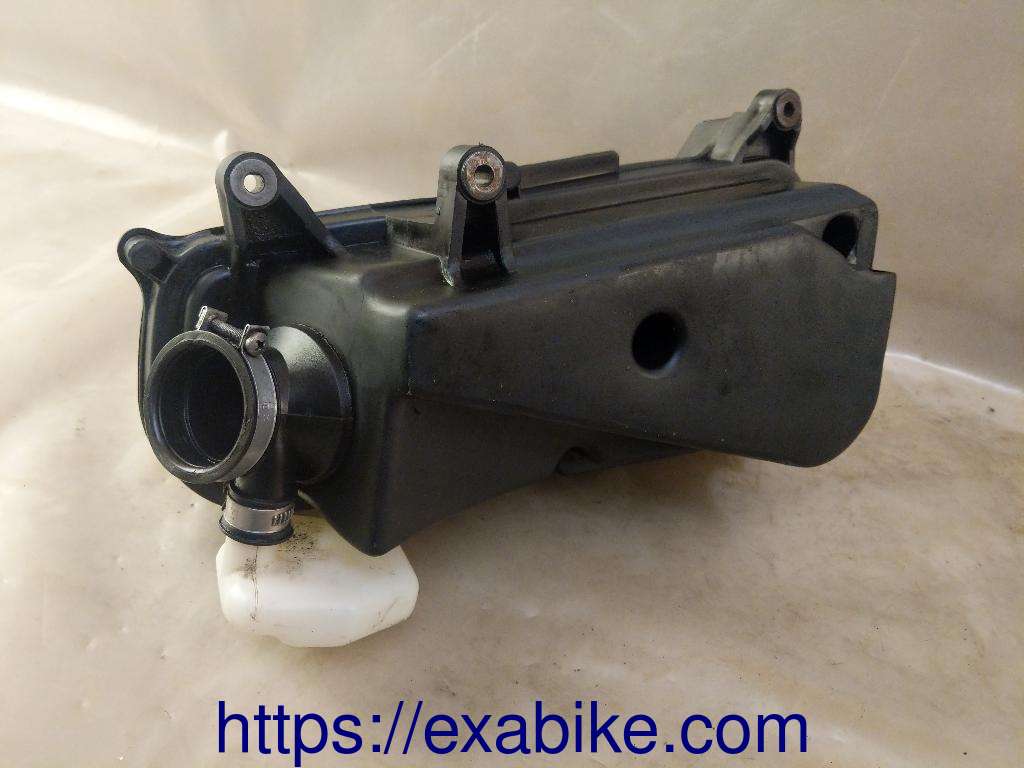 air cleaner box Honda FES 125 Pantheon - photo 3