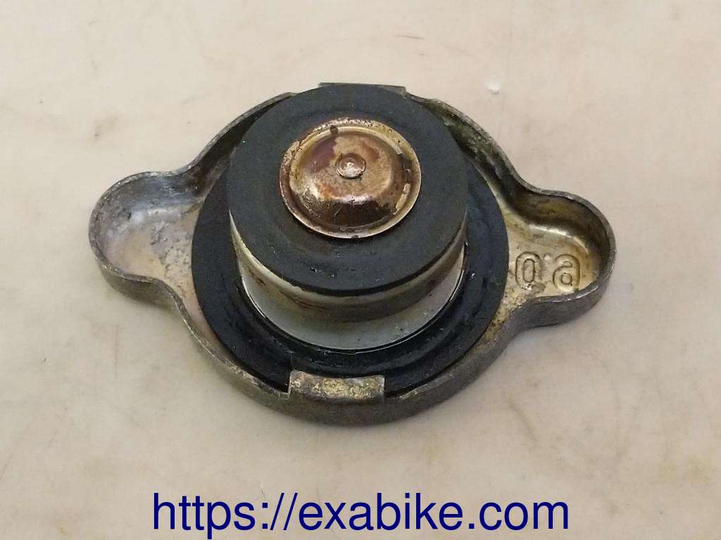 radiator cap Honda FES 125 Pantheon - photo 2