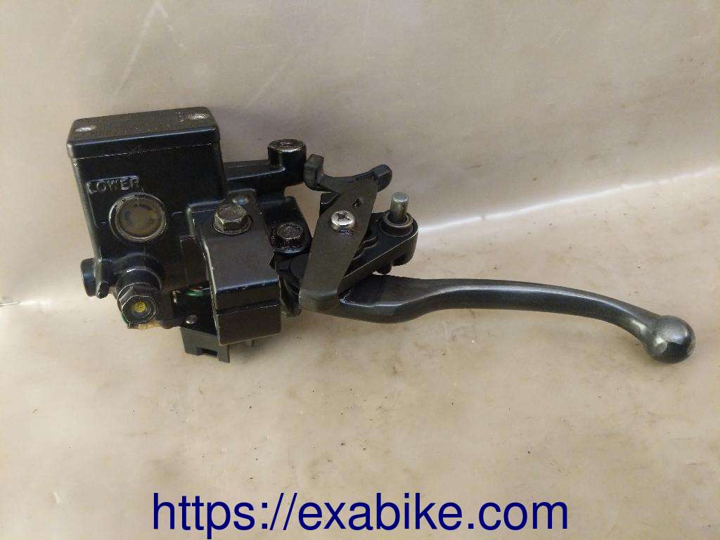 rear master cylinder Honda FES 125 Pantheon - photo 2