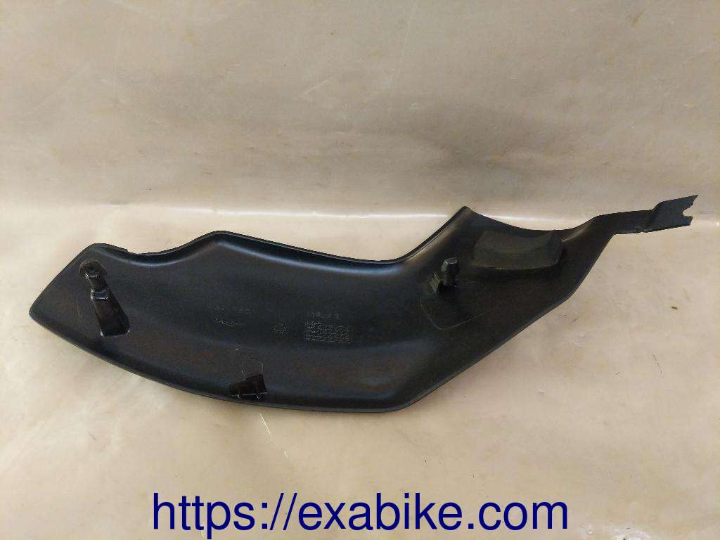 interieur de carénage Triumph TT 600 - photo 3