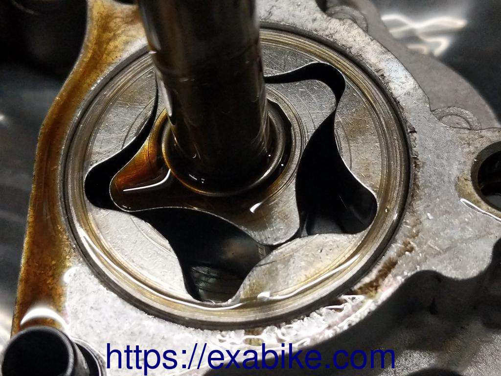 oil pump Honda XRV 750 Africa Twin - photo 3