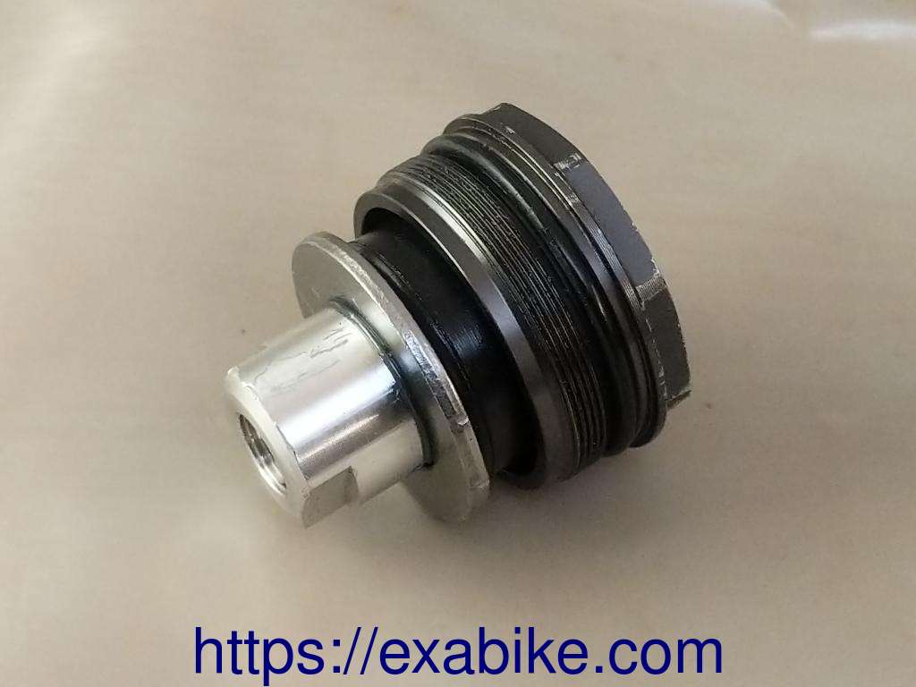 front fork tube cap Suzuki GSXR 1000 - photo 2