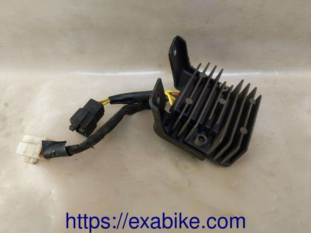 voltage regulator Suzuki DR 350 - photo 1