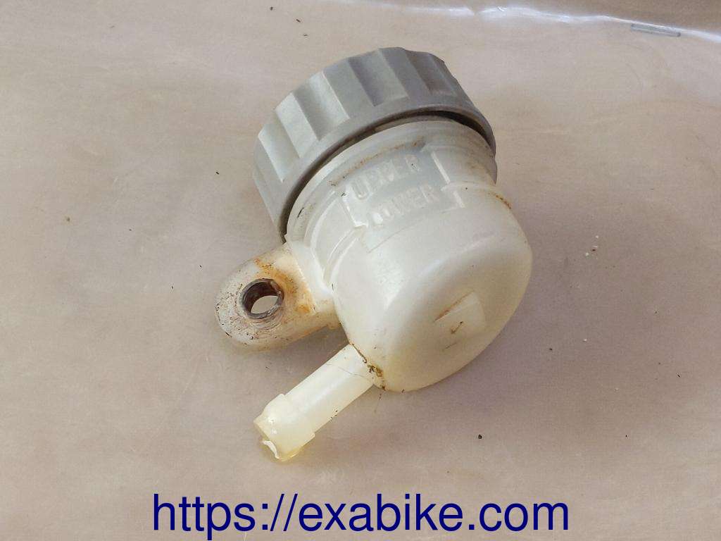 brake fluid reserve Suzuki DR 350 - photo 2