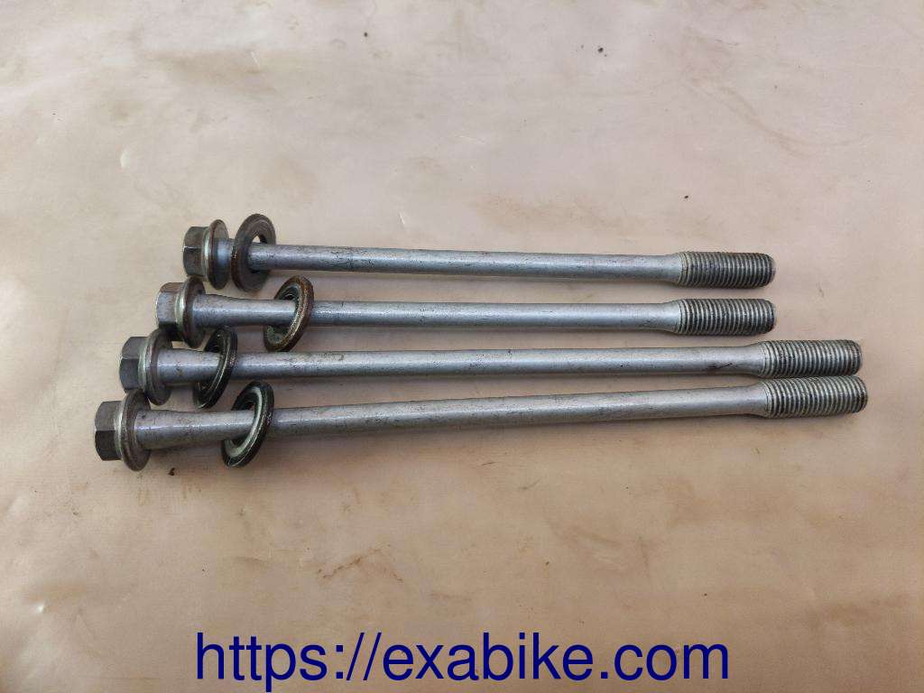 cylinder head screws Suzuki DR 350 - photo 1