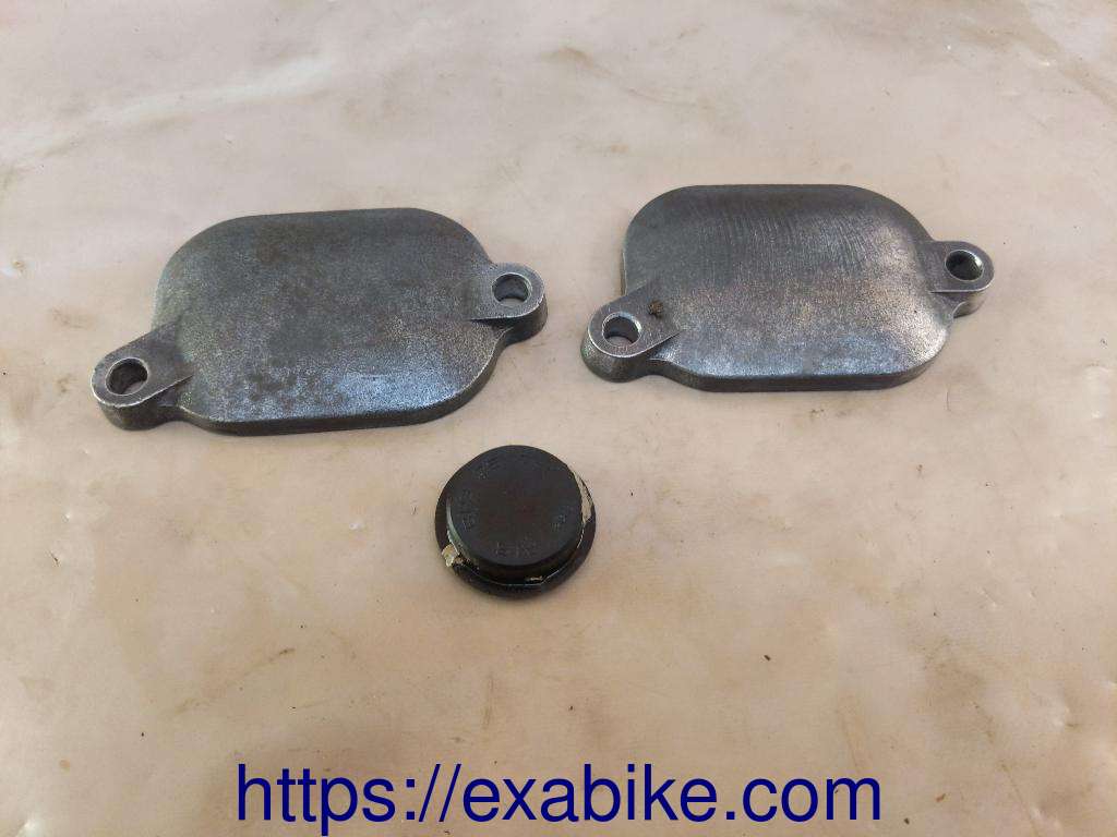 engine caps Suzuki DR 350 - photo 1