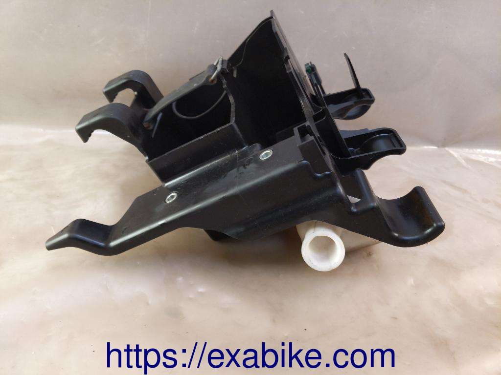 battery box Honda VT 125 Shadow - photo 2