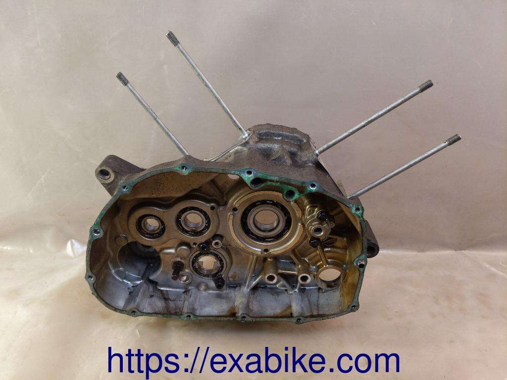 crankcase, right Honda Varadero 125 - photo 1