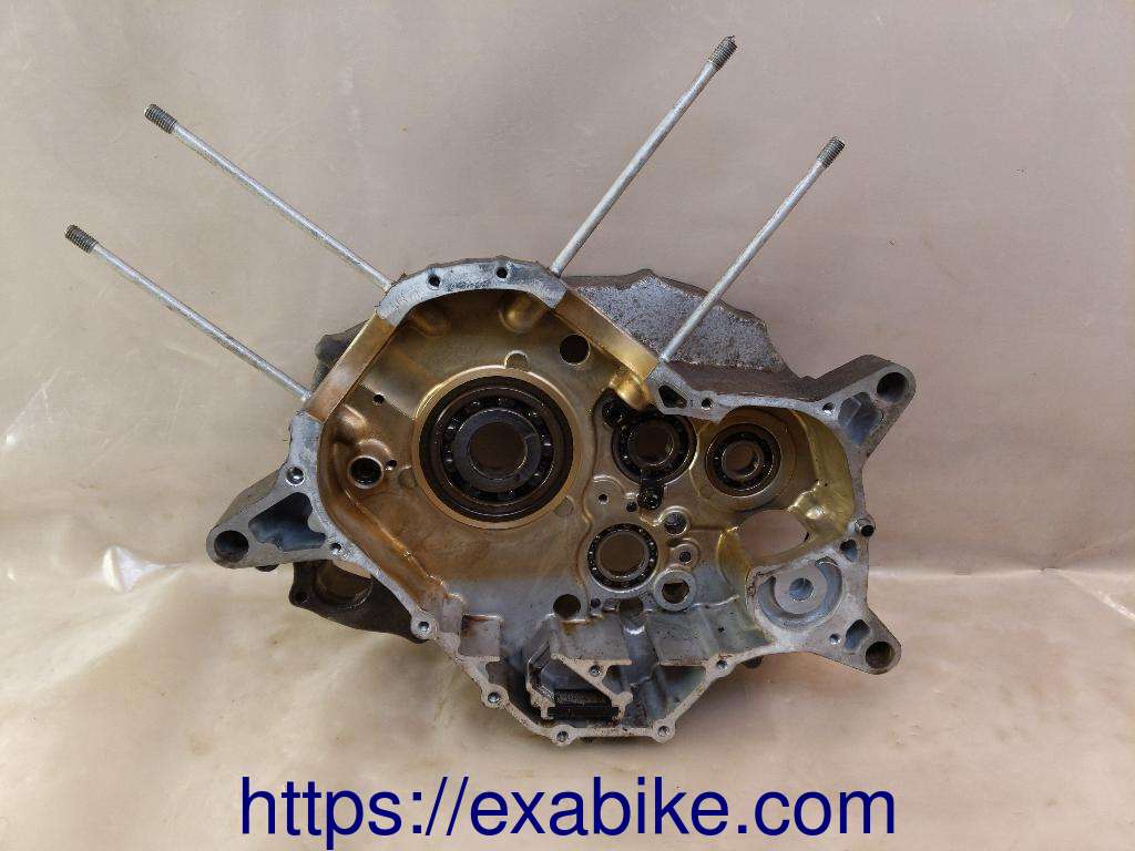 crankcase, right Honda Varadero 125 - photo 2