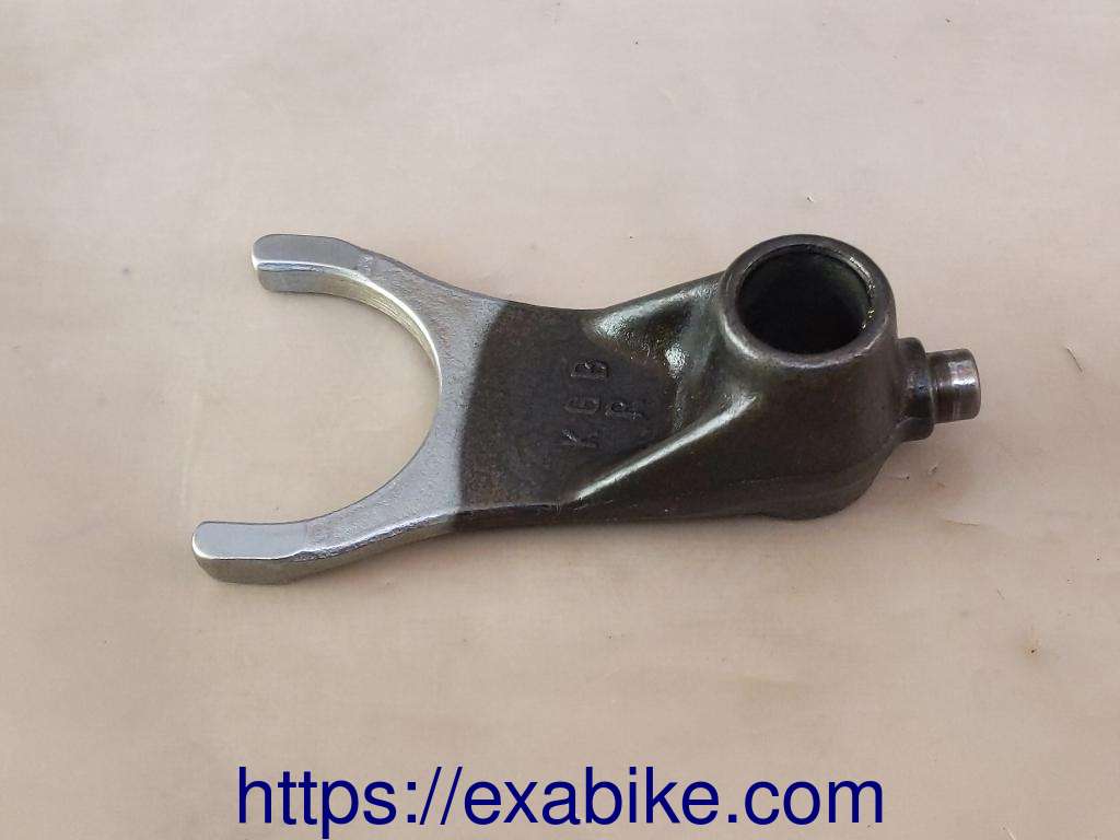 gearshift fork, right Honda Varadero 125 - photo 1
