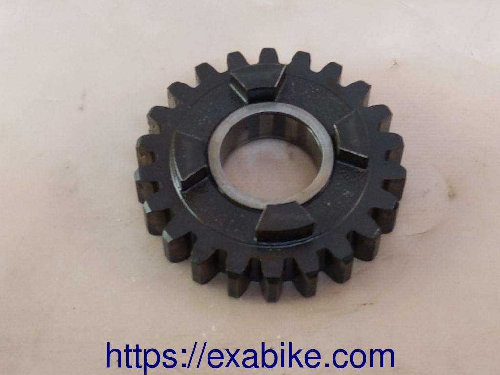pignon de boite KTM 125 LC2 - photo 1