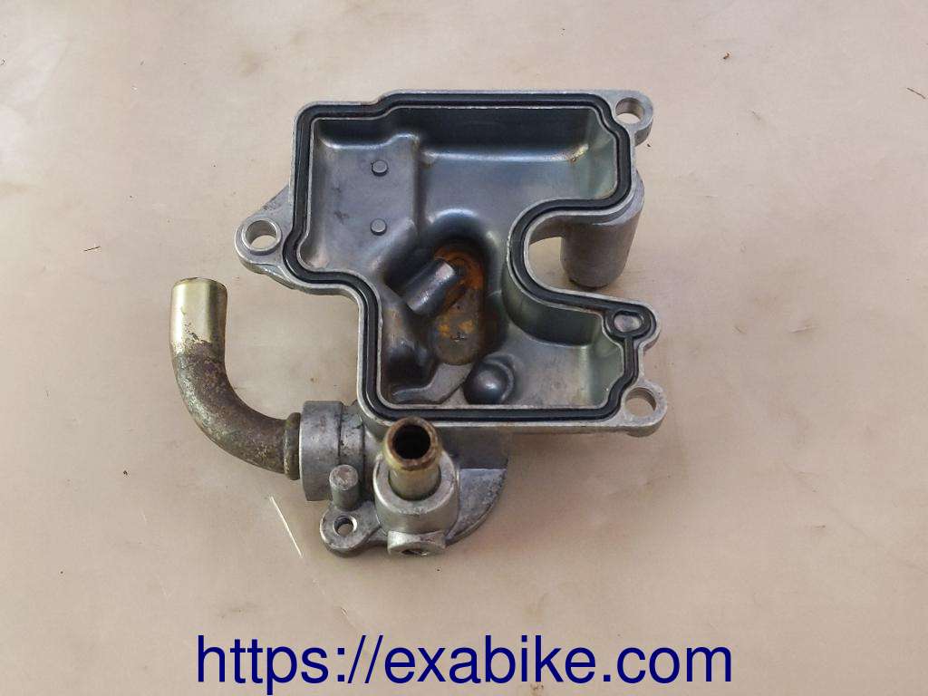 carburetor float chamber Suzuki GSXR 750 - photo 3