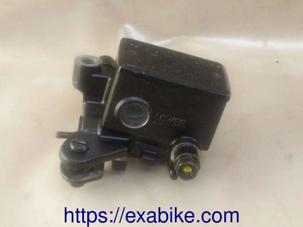 front master cylinder Yamaha MT09 - photo 1