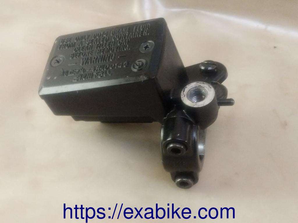 front master cylinder Yamaha MT09 - photo 2
