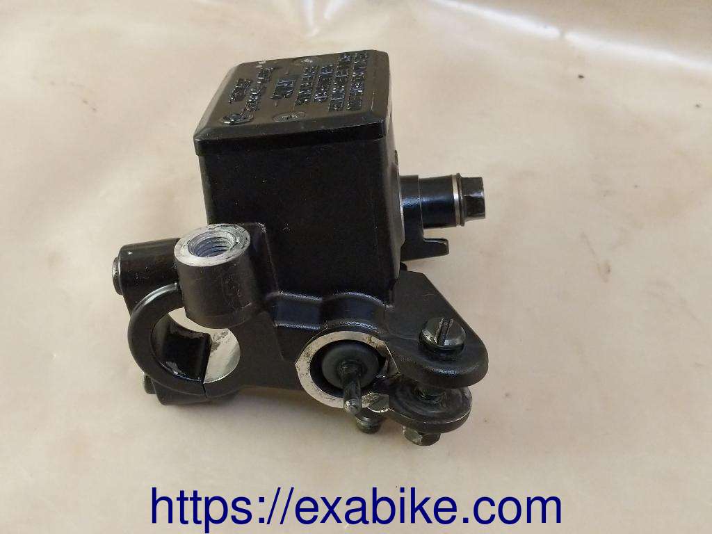 front master cylinder Yamaha MT09 - photo 3