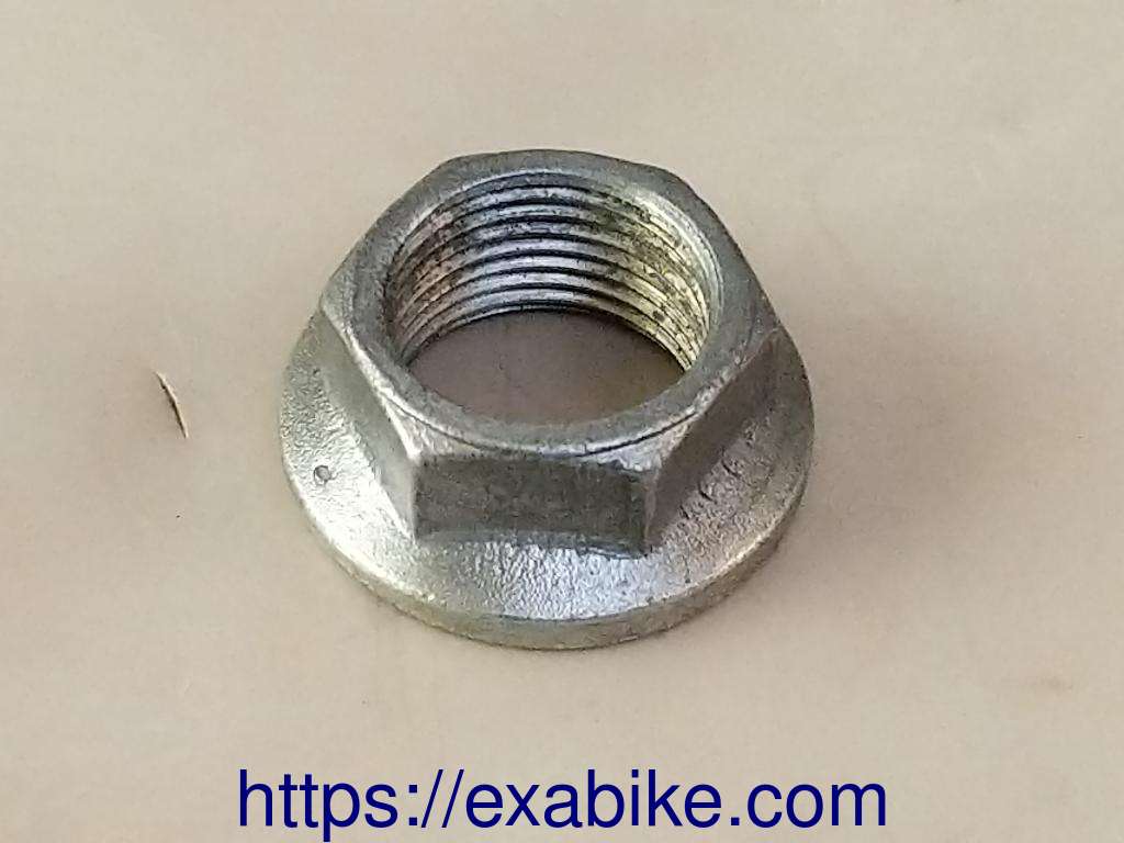swingarm axle nut Kawasaki ER-6 - photo 1