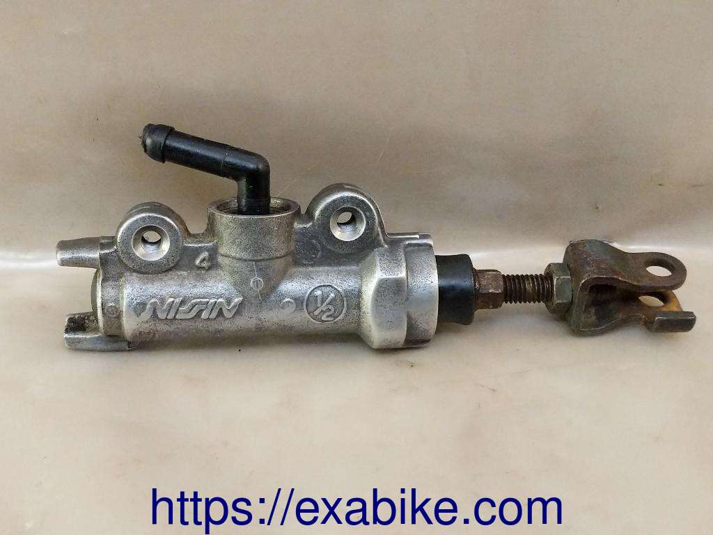 rear master cylinder Honda 80 CR - photo 1