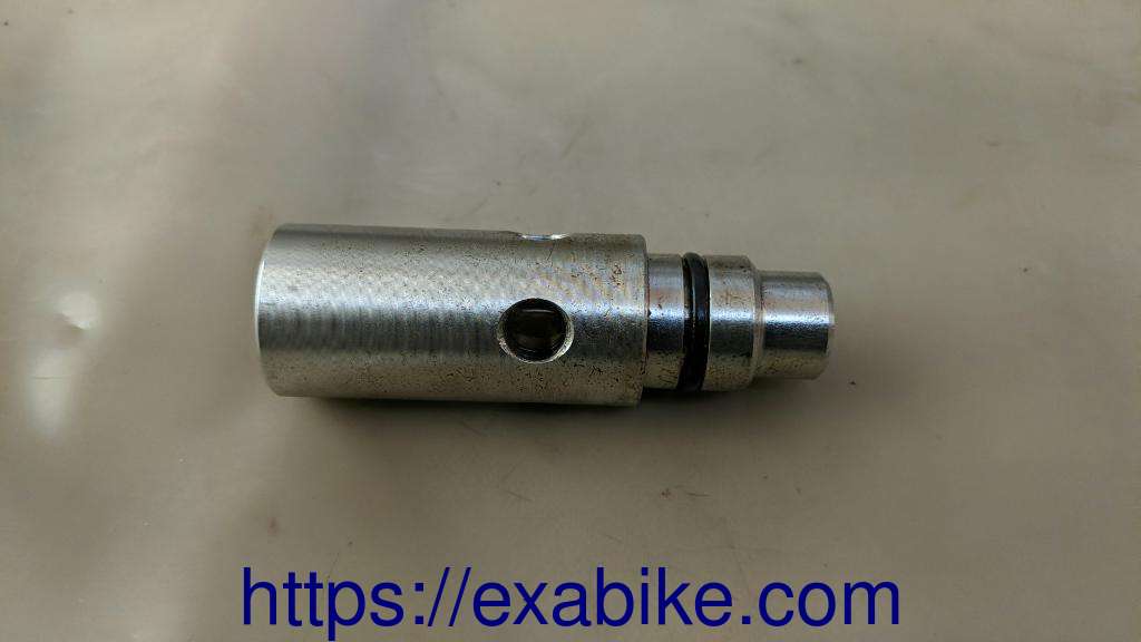 oil pressure valve Yamaha XJ6 - photo 1