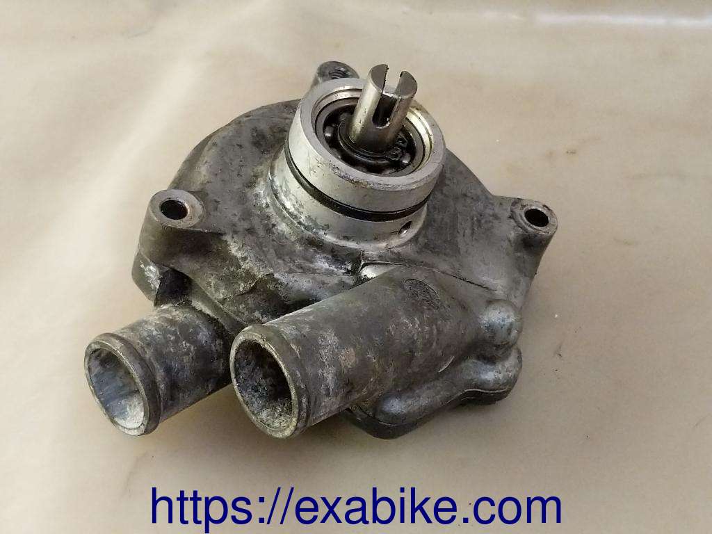 water pump Yamaha XJ6 - photo 2