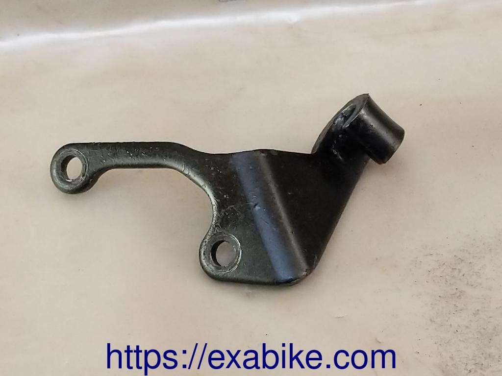 clutch cable fixing lug Yamaha XJ6 - photo 1