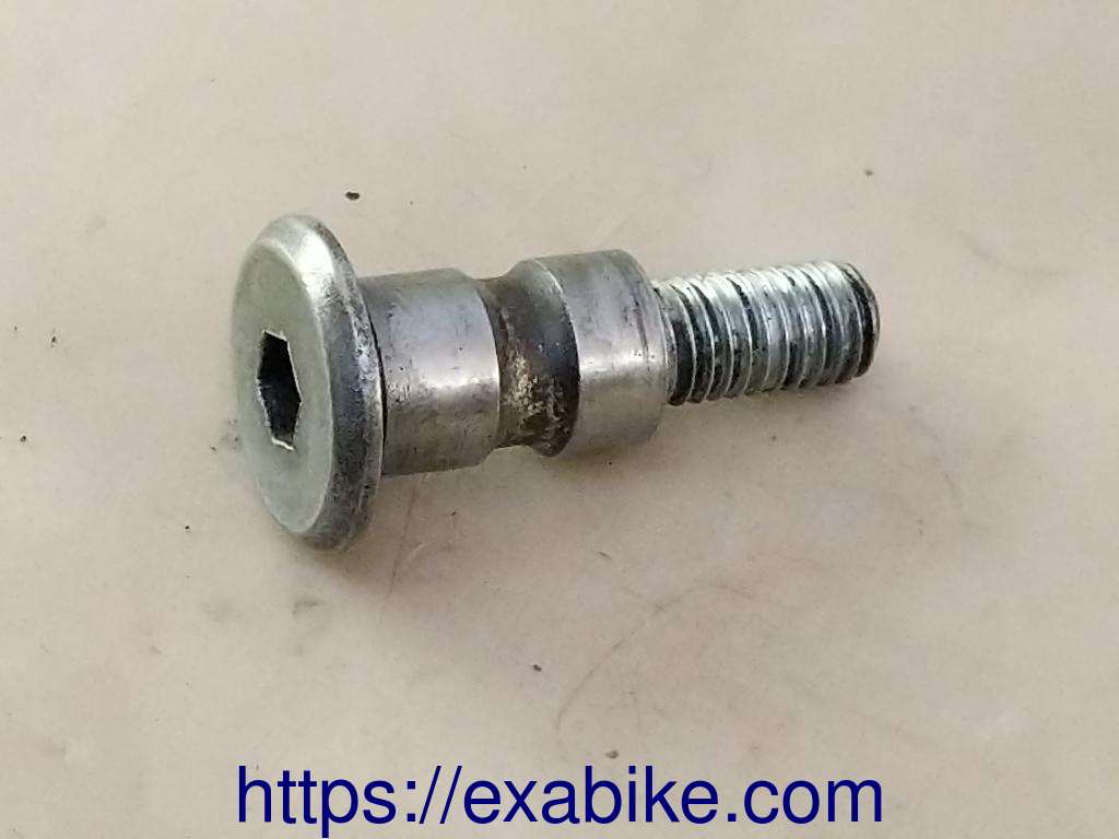 brake pedal axle Yamaha XJ6 - photo 1